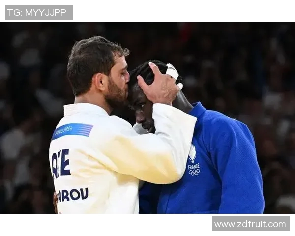 2018年拉卡莱拉与奥伊金斯的精彩对决回顾与分析 2018年拉卡莱拉与奥伊金斯的精彩对决回顾与分析